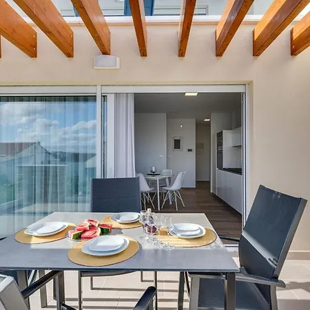 Exclusive Apartment *